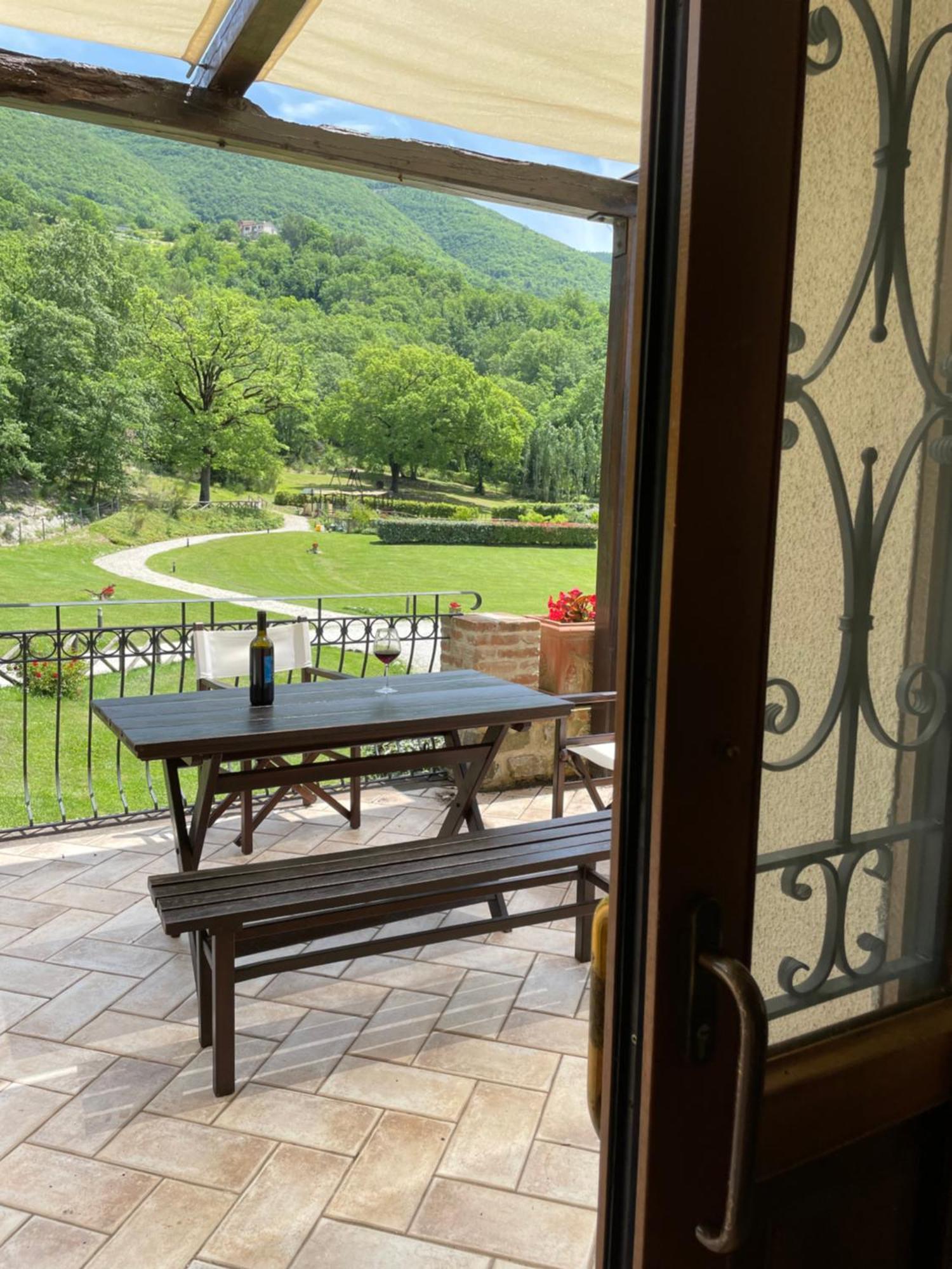 Cerqua Rosara Residence Valtopina Extérieur photo