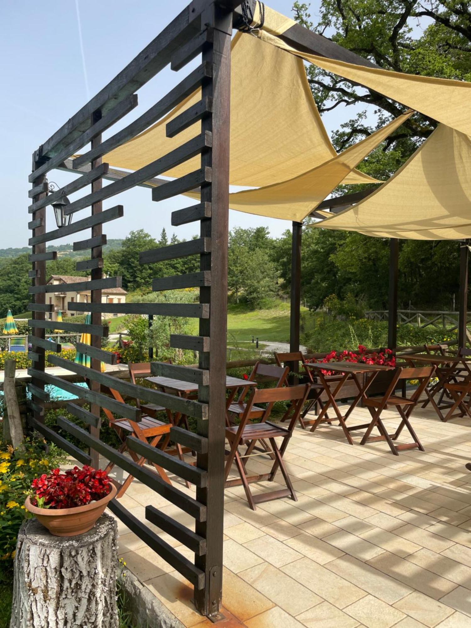 Cerqua Rosara Residence Valtopina Extérieur photo